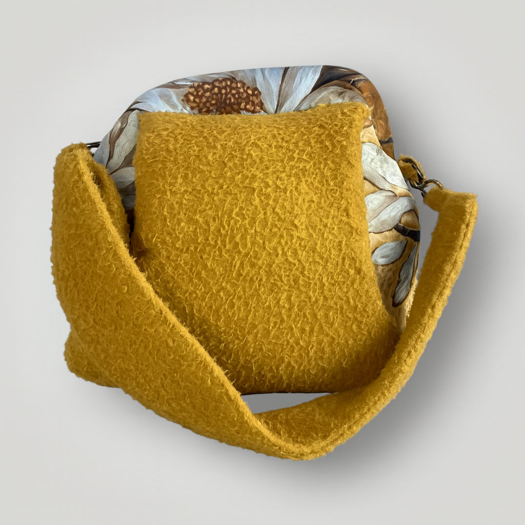 Casentino clutch senape