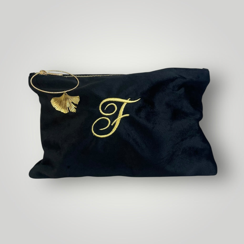 Pochette velluto con iniziale ricamata